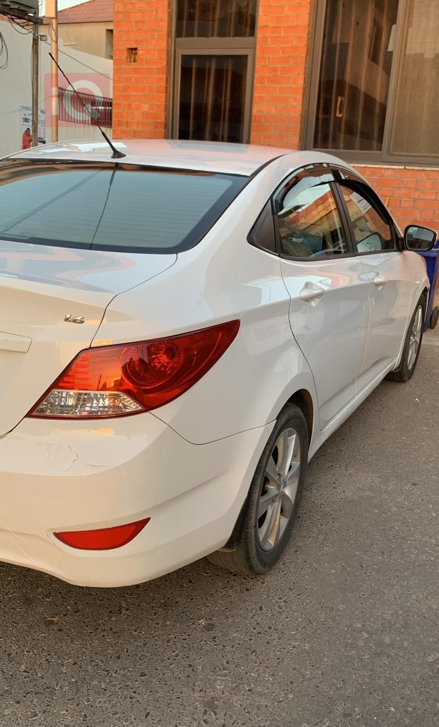 هیوندای ئەکسنت